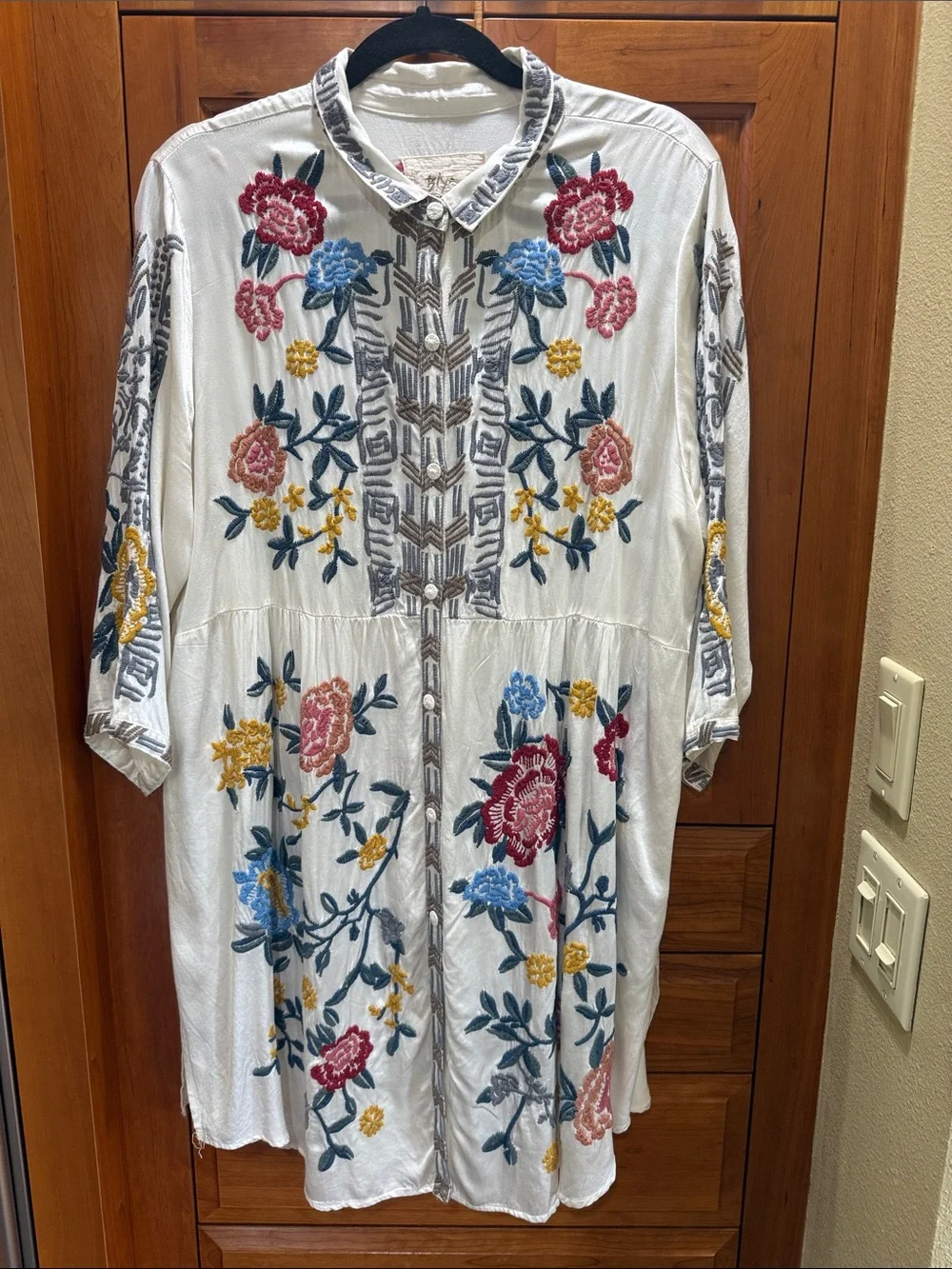 RARE. Johnny Was Sani Satin Blouse/Tunic/Dress size Medium - Picture 3 of 13